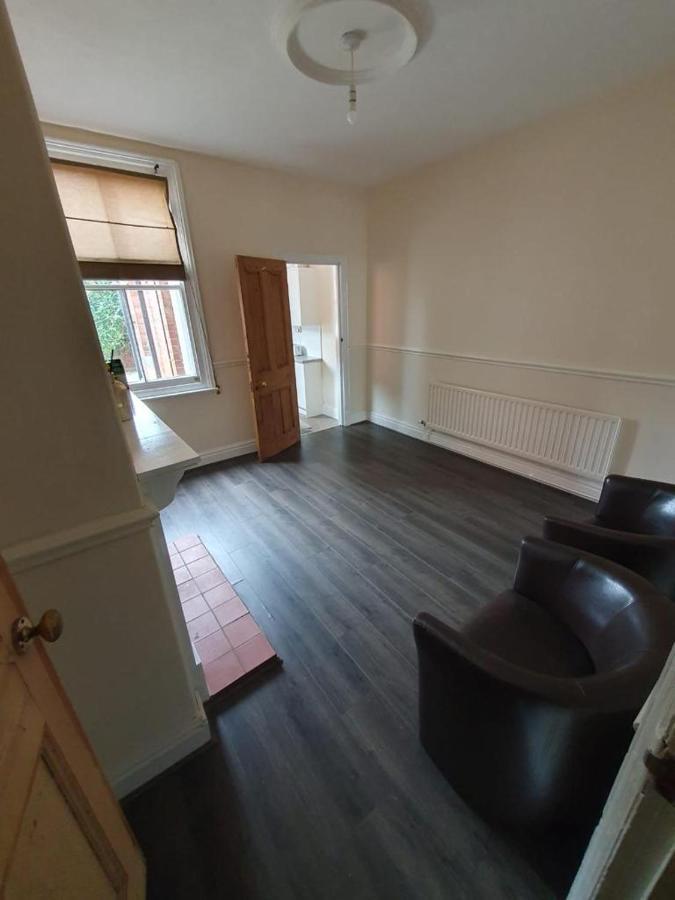 2 Bedroom House - Hopefield Road Leicester Exterior foto